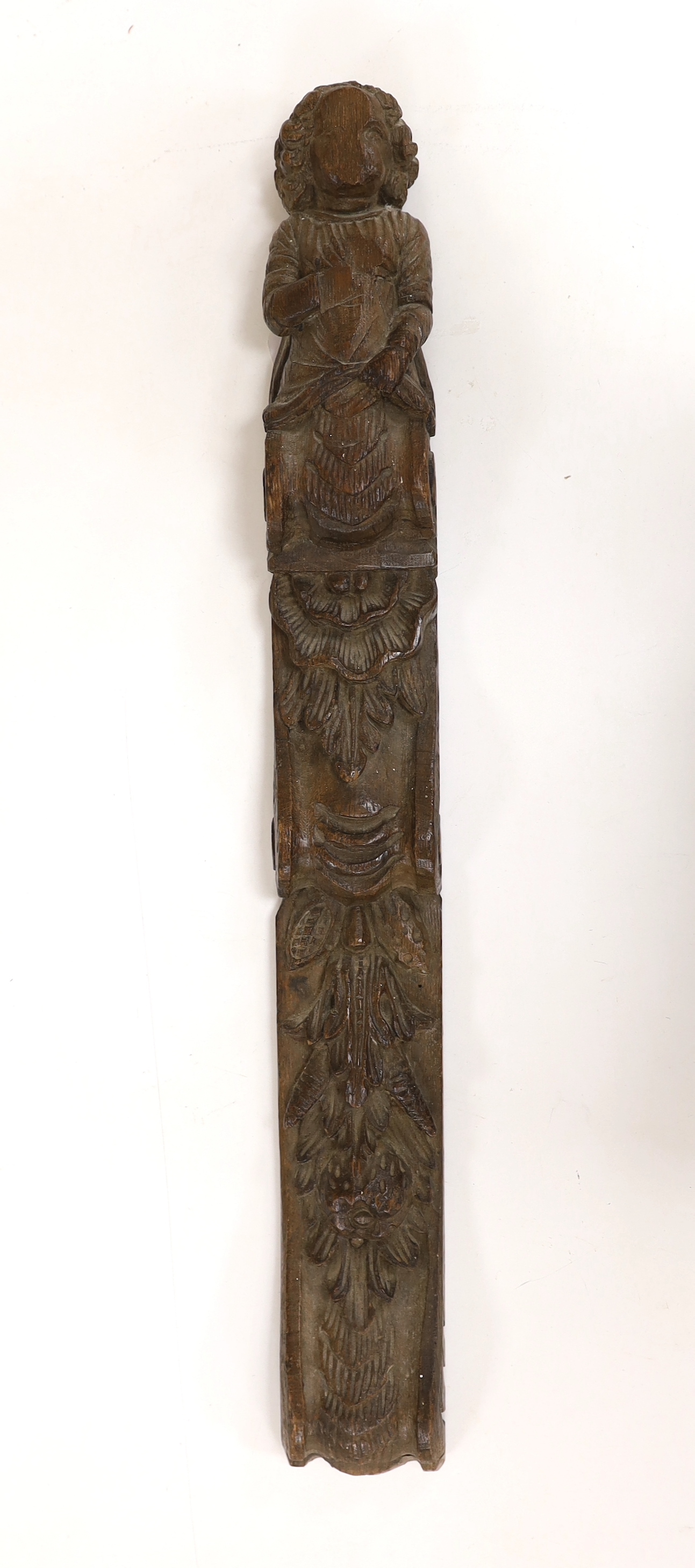 An 18th century carved oak appliqué, 70cm
